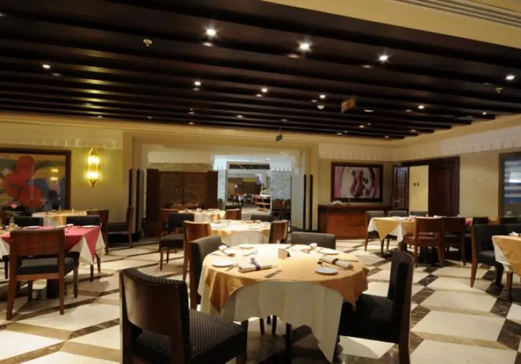 PULLMAN ZAMZAM TOWER